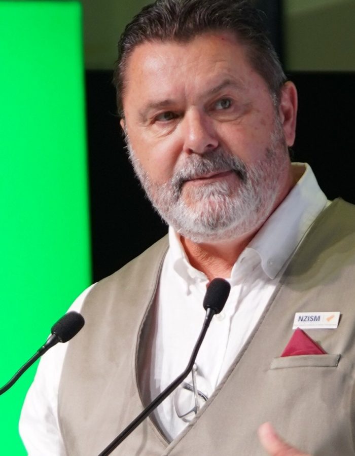 head shot - Greg Dearsly